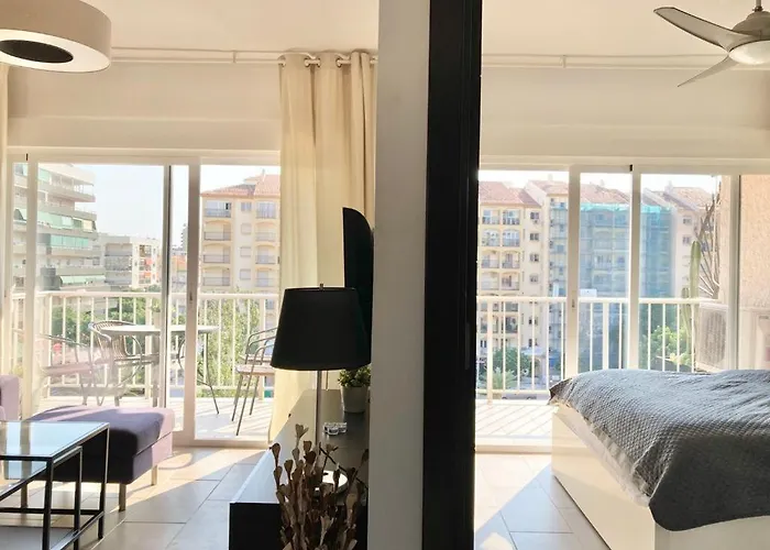 Modern Laegenhet Med Havsutsikt - Naera Allt Apartment *